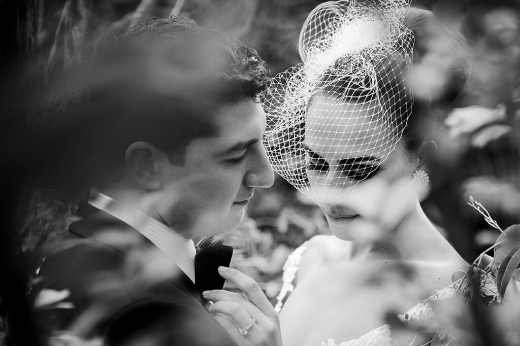 A Comprehensive Guide to Understanding NYC Wedding Photographer Costs and Factors that Influence Pricing