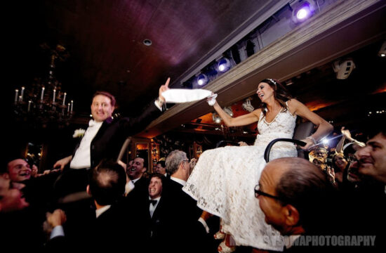Should You Tip Wedding Photographers